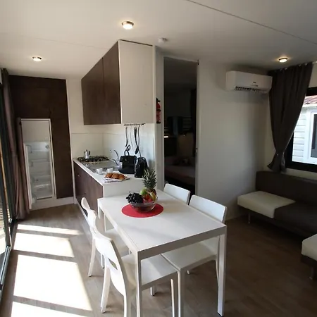 Casa Mobile Gustocamp A קאורלה